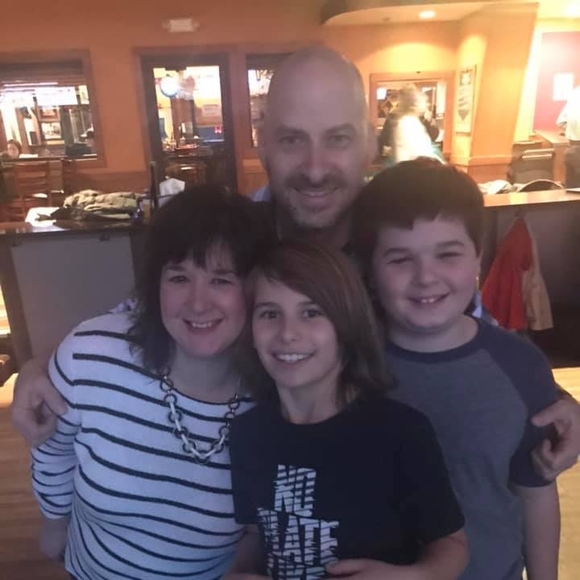 Meet your Posher, Danielle - Picture 1 of 1